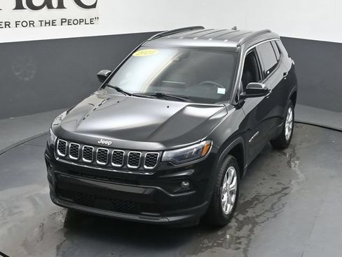Used 2024 Jeep Compass Latitude AWD/4WD image 50