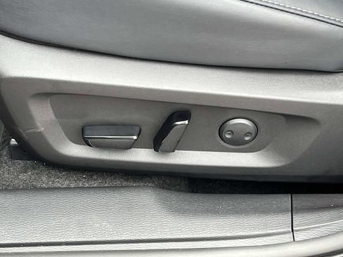 New 2026 Mitsubishi Outlander SE FWD image 11