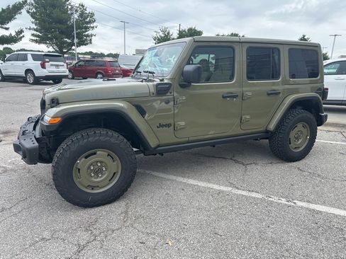 New 2025 Jeep Wrangler Willys 4xe image 13