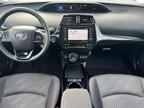 Used 2022 Toyota Prius Prime LE image 18
