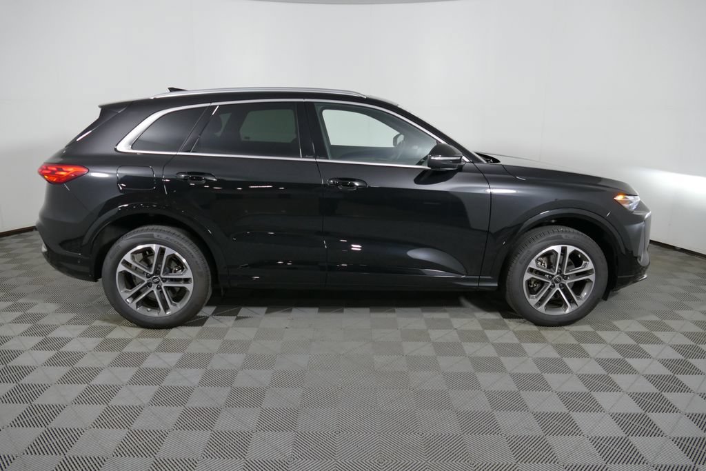 Certified 2025 Audi Q5 Premium w/ Convenience Package AWD/4WD image 2