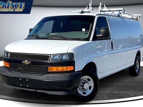 Used 2022 Chevrolet Express 3500 Extended w/ Driver Convenience Package image 1