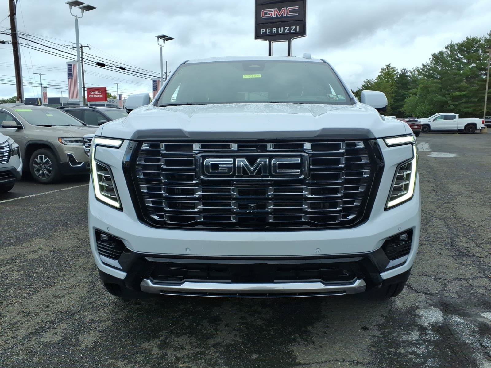 Used 2026 GMC Yukon Denali Ultimate AWD/4WD image 9