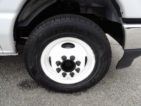 Used 2022 Ford E-450 and Econoline 450 Super Duty image 47