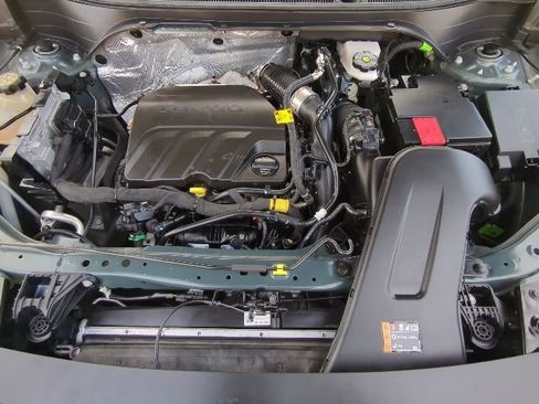 Certified 2025 Chevrolet Trax LT image 26