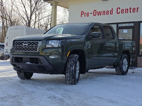 Used 2023 Nissan Frontier SV w/ SV Convenience Package image 3