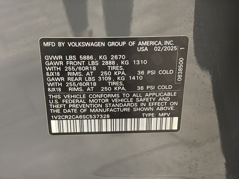 Used 2025 Volkswagen Atlas Peak Edition SE AWD/4WD image 30