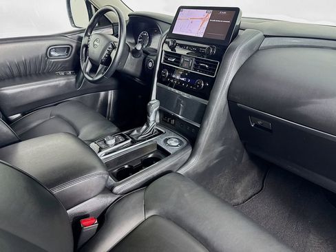 Used 2024 Nissan Armada SV RWD image 37