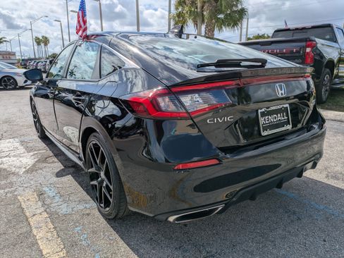 Used 2022 Honda Civic Sport Touring image 6