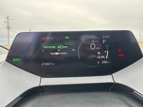 Used 2024 Toyota Prius LE image 15