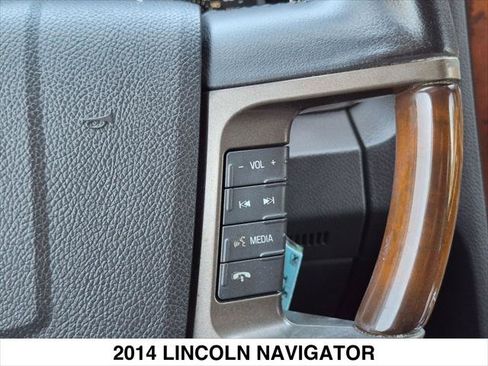 Used 2014 Lincoln Navigator 4WD image 15
