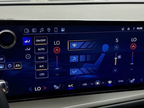 Used 2024 Chevrolet Traverse LT w/ LPO, Cargo Package image 18