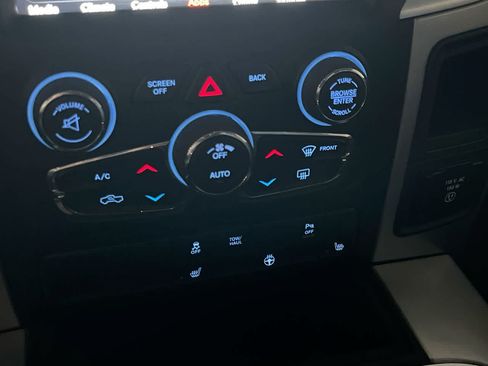 Used 2019 RAM 1500 Warlock AWD/4WD image 19
