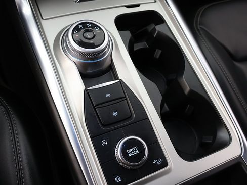 Used 2023 Ford Explorer XLT w/ Equipment Group 202A image 51