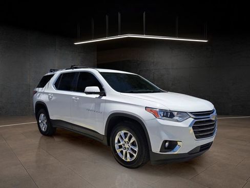 Used 2018 Chevrolet Traverse LT FWD image 1