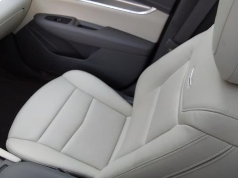 Used 2024 Cadillac XT5 Premium Luxury w/ LPO, Floor Liner Package AWD/4WD image 39