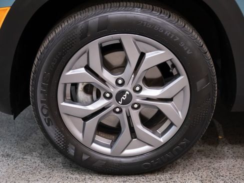 Used 2024 Kia Seltos S AWD/4WD image 7