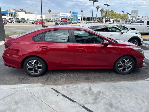 Used 2020 Kia Forte LXS FWD image 12