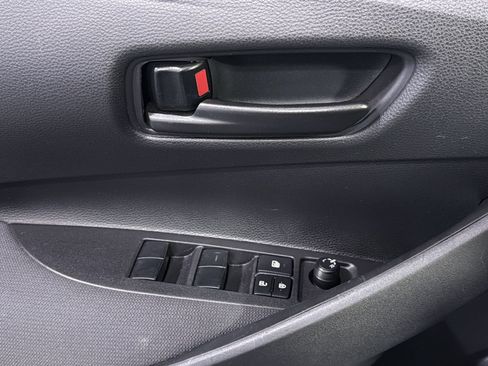 Used 2025 Toyota Corolla LE FWD image 32