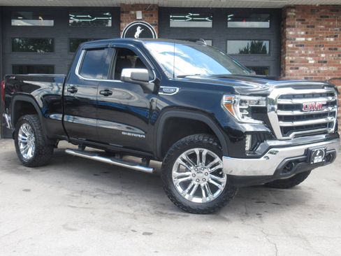 Used 2019 GMC Sierra 1500 SLE w/ SLE Value Package AWD/4WD image 1