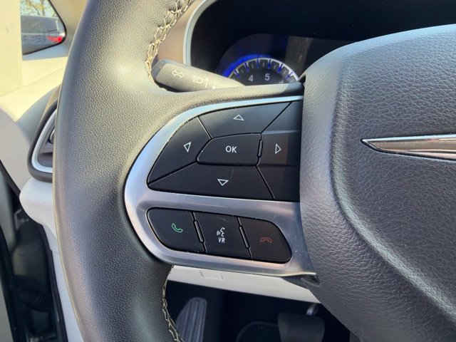 Used 2023 Chrysler Voyager LX FWD image 14