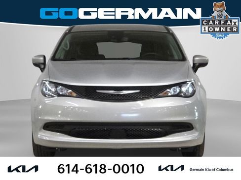 Used 2023 Chrysler Voyager LX FWD image 3