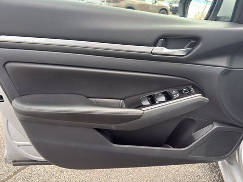 Certified 2023 Nissan Altima 2.5 SV image 13