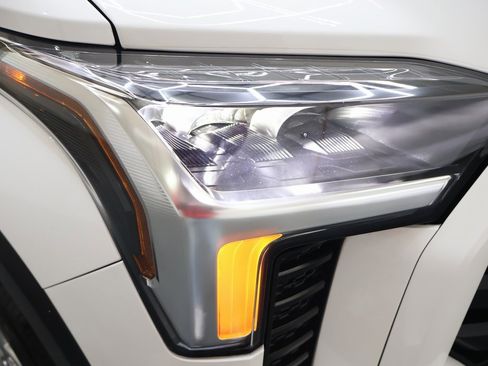 Used 2024 Toyota Tundra SR5 image 25