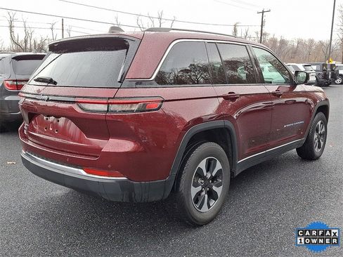 Used 2024 Jeep Grand Cherokee Limited 4xe image 9