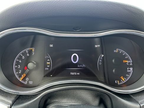 Used 2018 Jeep Grand Cherokee Laredo image 23