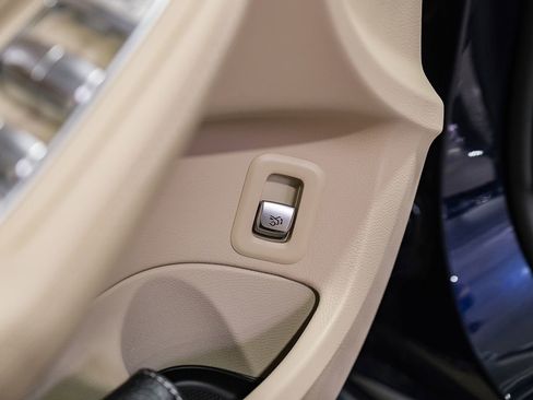 Used 2021 Mercedes-Benz C 300 4MATIC Sedan image 39