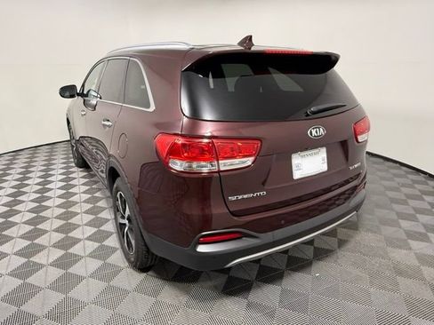 Used 2017 Kia Sorento EX FWD image 4