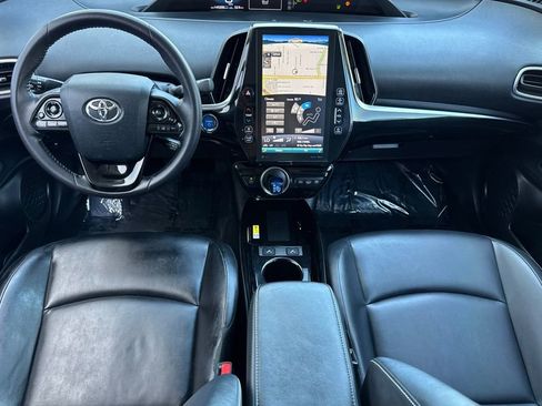 Used 2022 Toyota Prius Prime XLE image 12