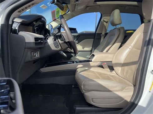 Certified 2021 Lincoln Corsair Reserve w/ Equipment Group 201A image 8