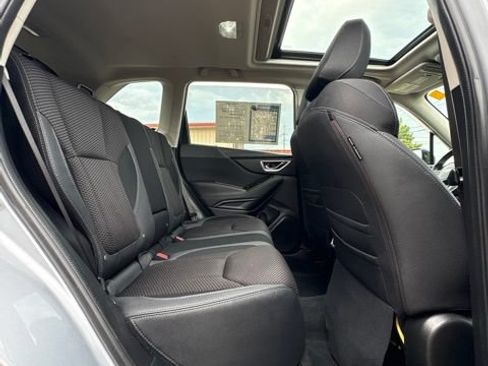 Used 2019 Subaru Forester Premium AWD/4WD image 15