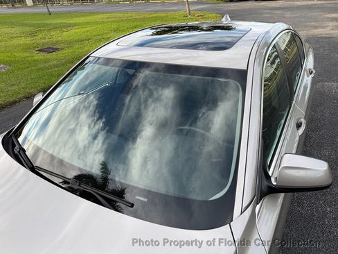 Used 2011 BMW 750i RWD image 23