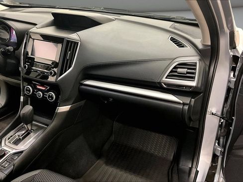 Used 2019 Subaru Forester Premium AWD/4WD image 23