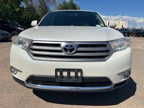Used 2012 Toyota Highlander Limited w/ Tow Pkg AWD/4WD image 8