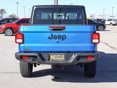New 2026 Jeep Gladiator Sport image 6