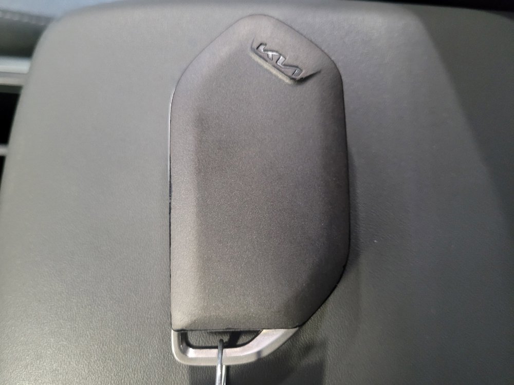 Used 2025 Kia K4 FWD image 32