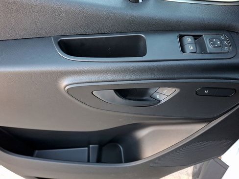 Used 2025 Mercedes-Benz Sprinter 2500 image 11