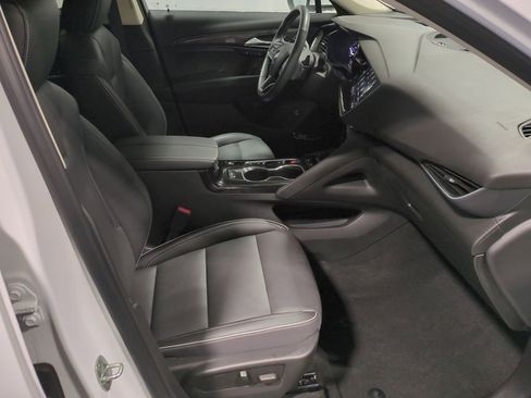 Used 2022 Buick Envision Essence w/ Technology Package I image 27