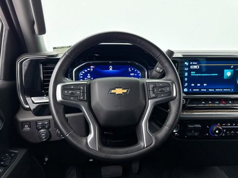 Used 2024 Chevrolet Silverado 1500 LT image 31