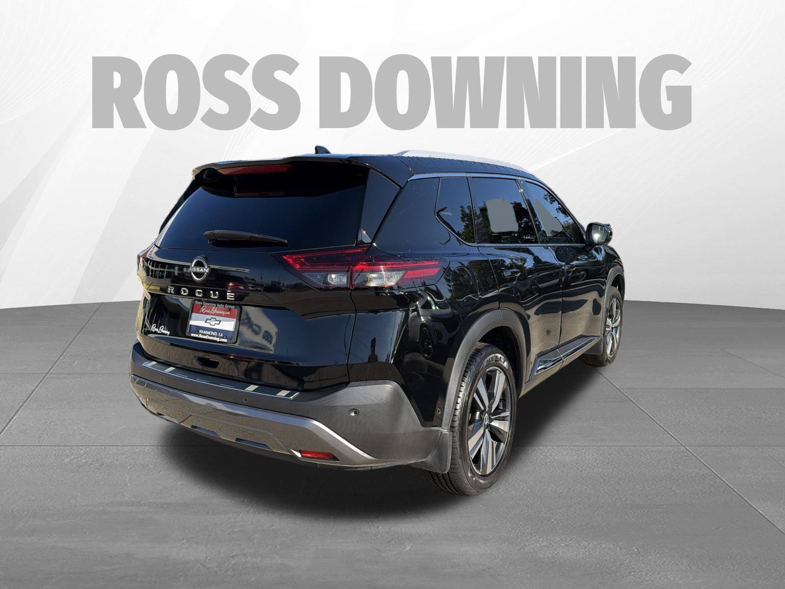 Used 2023 Nissan Rogue SL w/ SL Premium Package FWD image 4