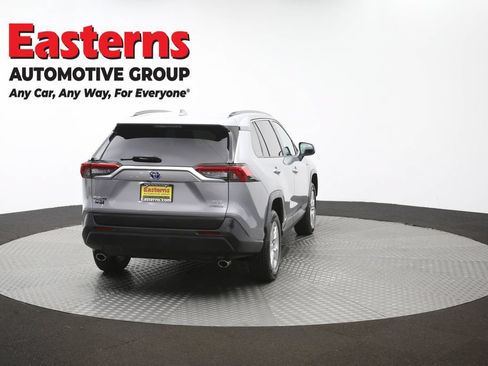 Used 2021 Toyota RAV4 XLE w/ XLE Grade Weather Package AWD/4WD image 40