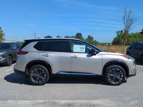 New 2026 Nissan Rogue Platinum AWD/4WD image 2