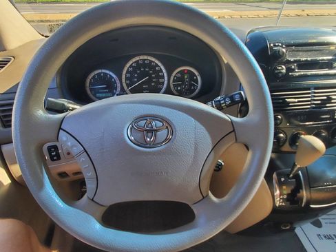 Used 2004 Toyota Sienna LE image 14