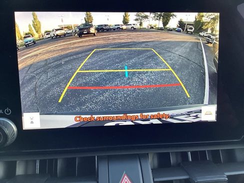 Used 2025 Toyota RAV4 XLE AWD/4WD image 18