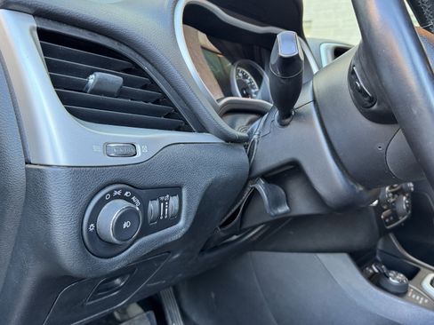 Used 2016 Jeep Cherokee Trailhawk image 17