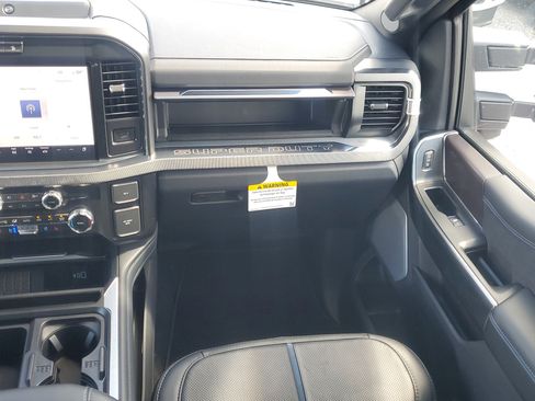 New 2026 Ford F450 Platinum w/ FX4 Off-Road Package image 14